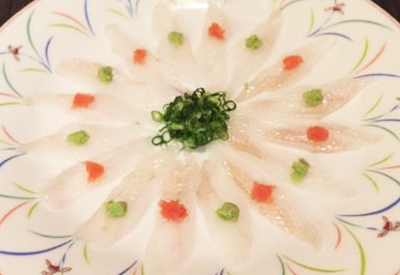 お品書きは仕入れ次第の新鮮なお料理